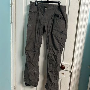 Burton women’s snowboard/ski pants XL dryride